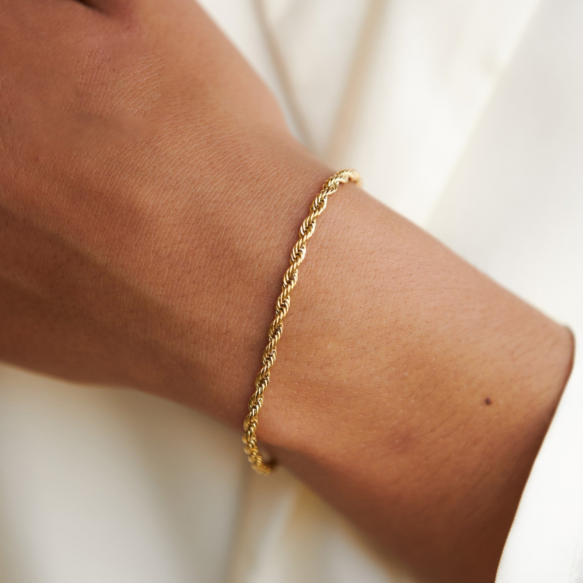 Sienna - Bracelet maille tordue élégant