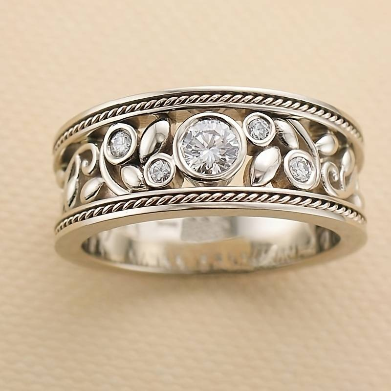Lucienne - Bague vintage en argent ornée de zircone scintillante