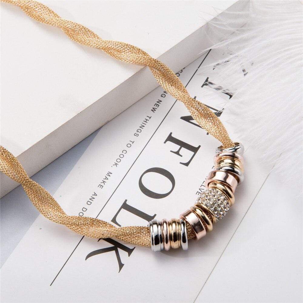 Lynora Collier Tressé Argent – Bijou Élégant Tendance
