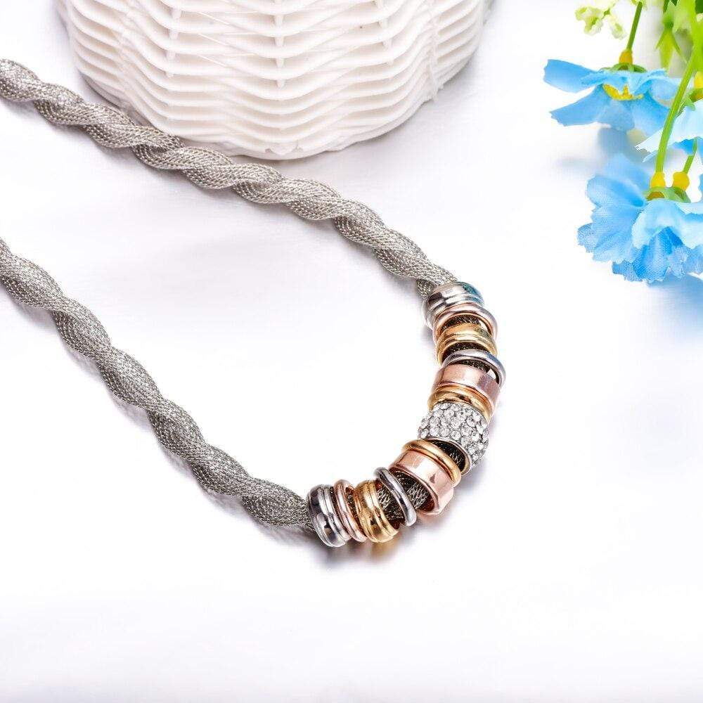 Lynora Collier Tressé Argent – Bijou Élégant Tendance