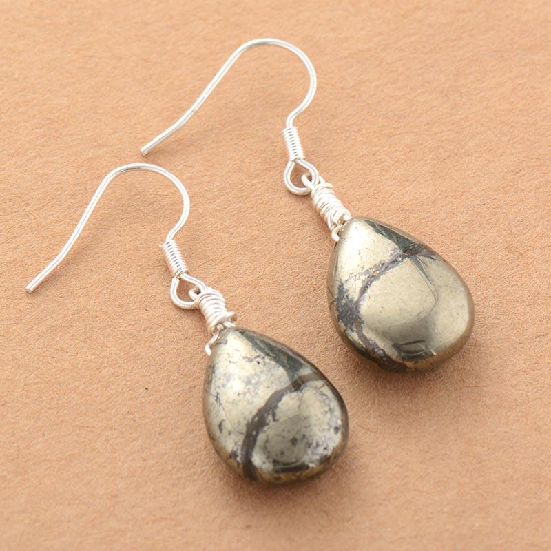 Elara - Boucles pendantes en pyrite dorée
