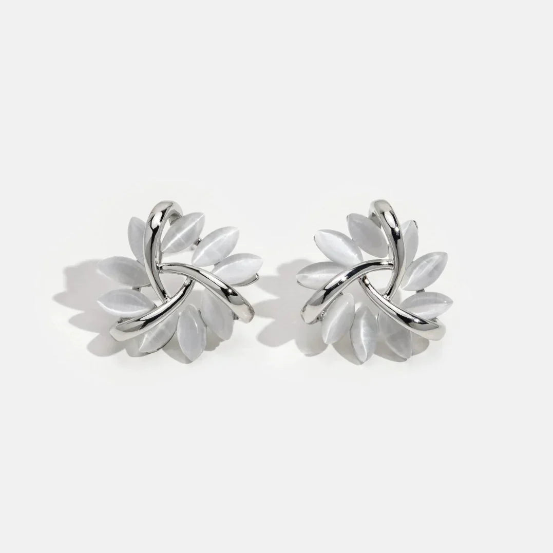 Amara - Clous d'oreilles fleur en opale ronde dorée