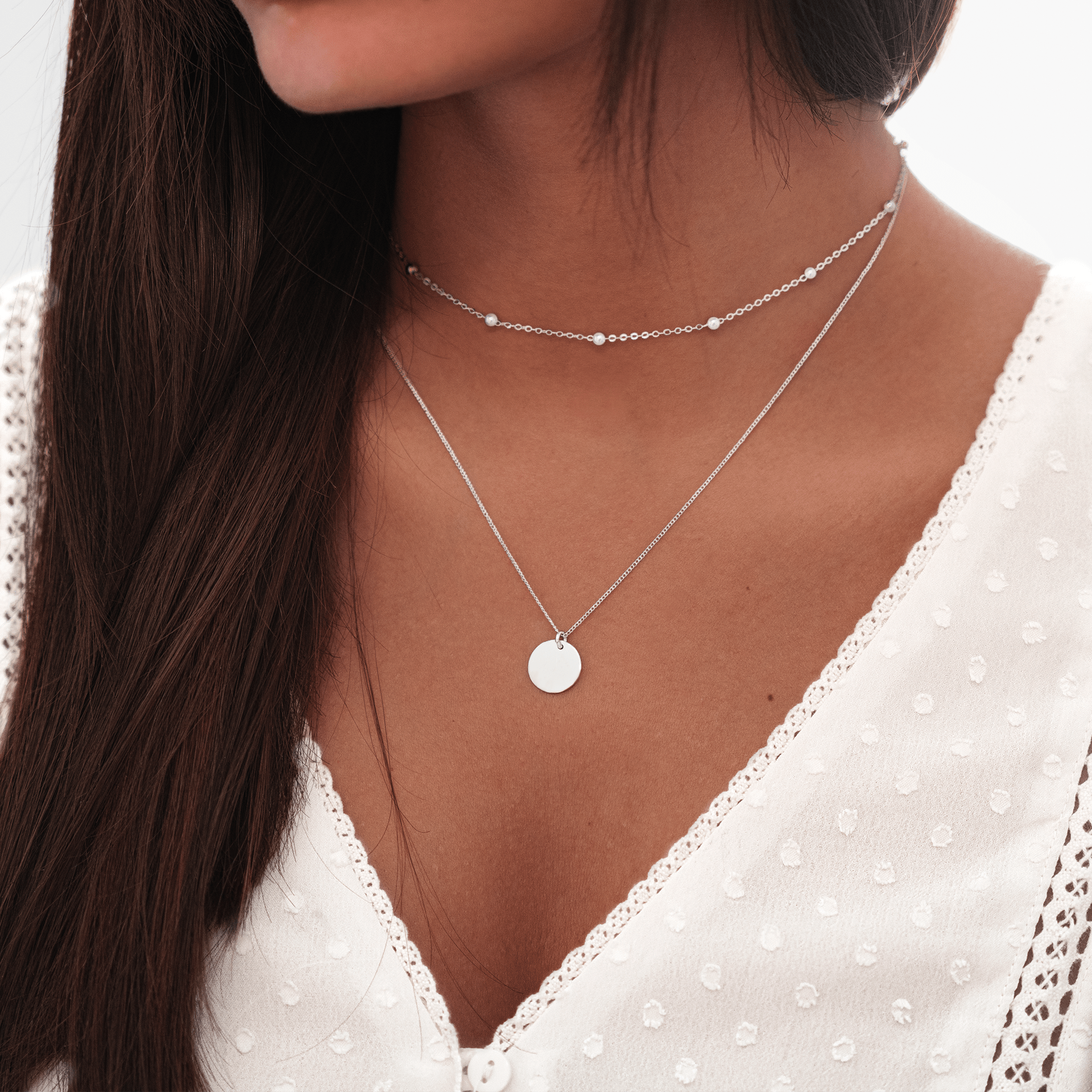 Amélie - Collier double médaillon à l'élégance raffinée