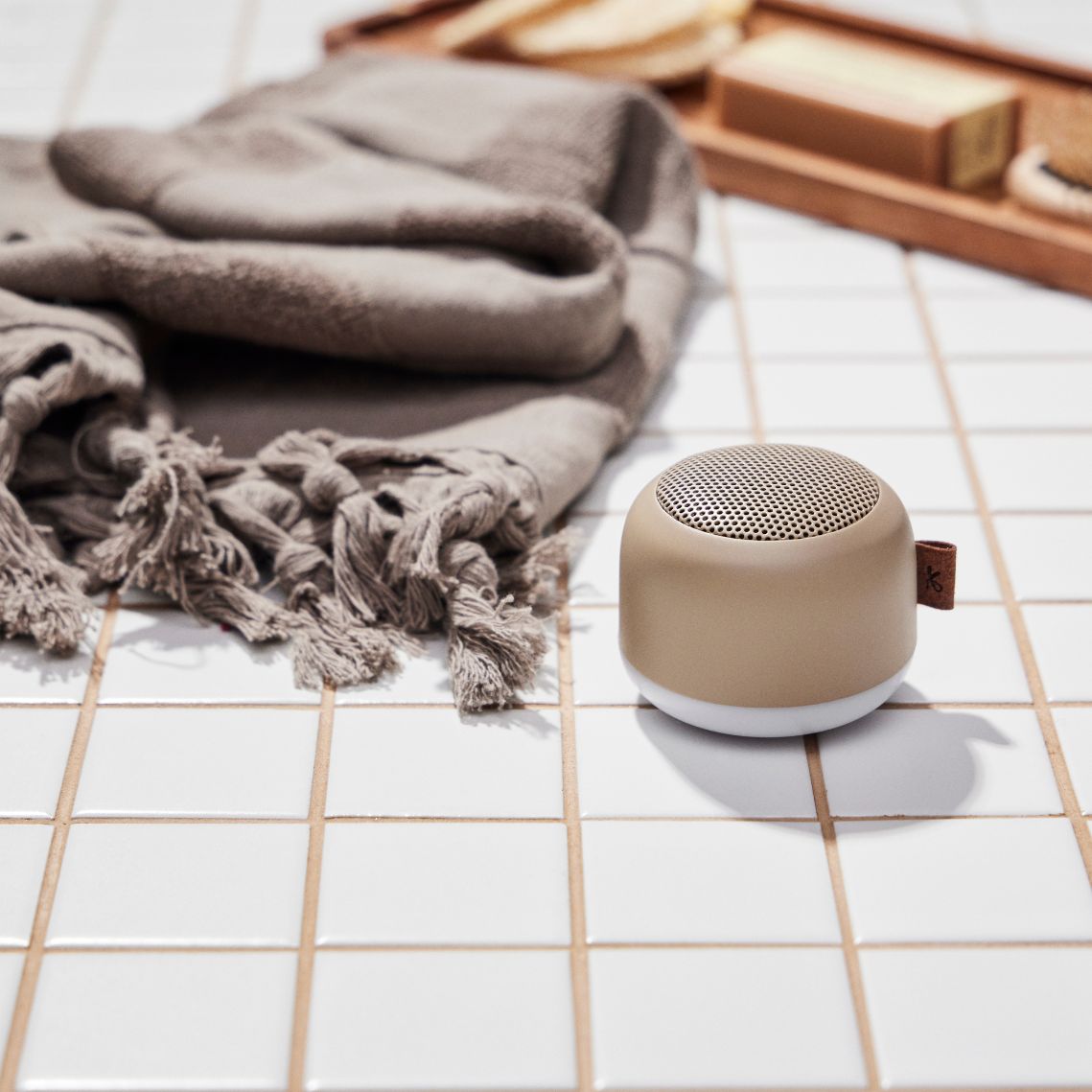 AquaBeats - Lampe Enceinte Bluetooth Étanche pour Salle de Bain