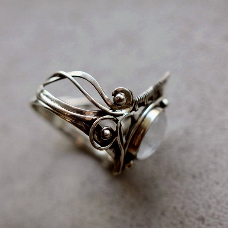 Clara - Bague vintage pierre de lune élégante