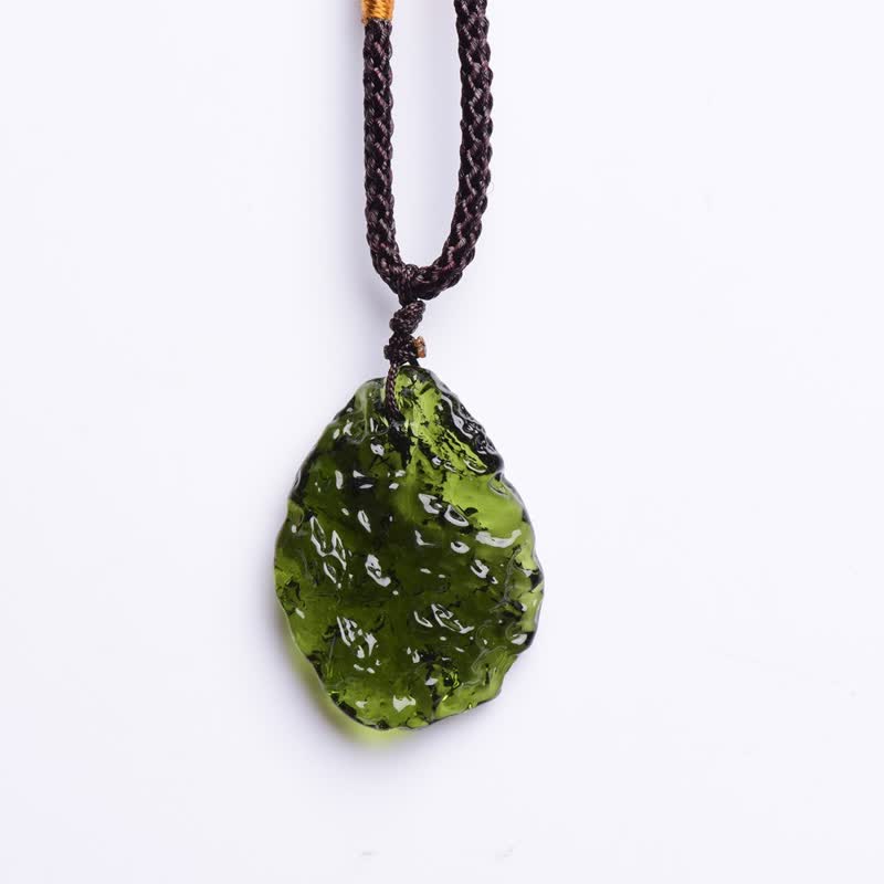 Alina - Collier pendentif moldavite verte de purification