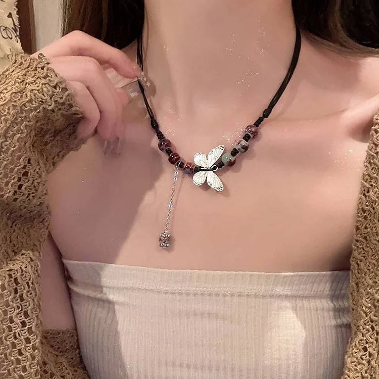 Aurora - Collier papillon et perles élégance enchanteresse