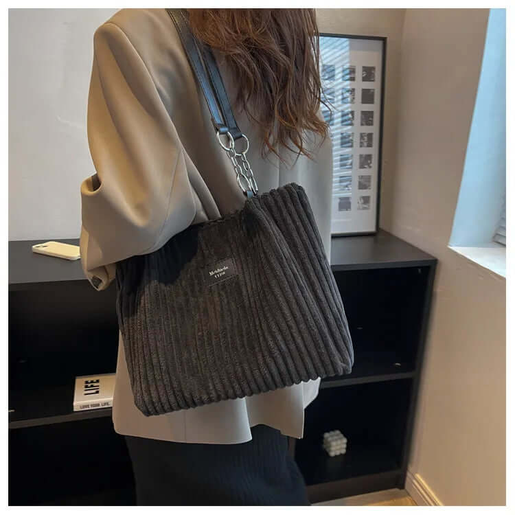 VelvetLuxe Bag - Sac à Main Élégant et Luxe