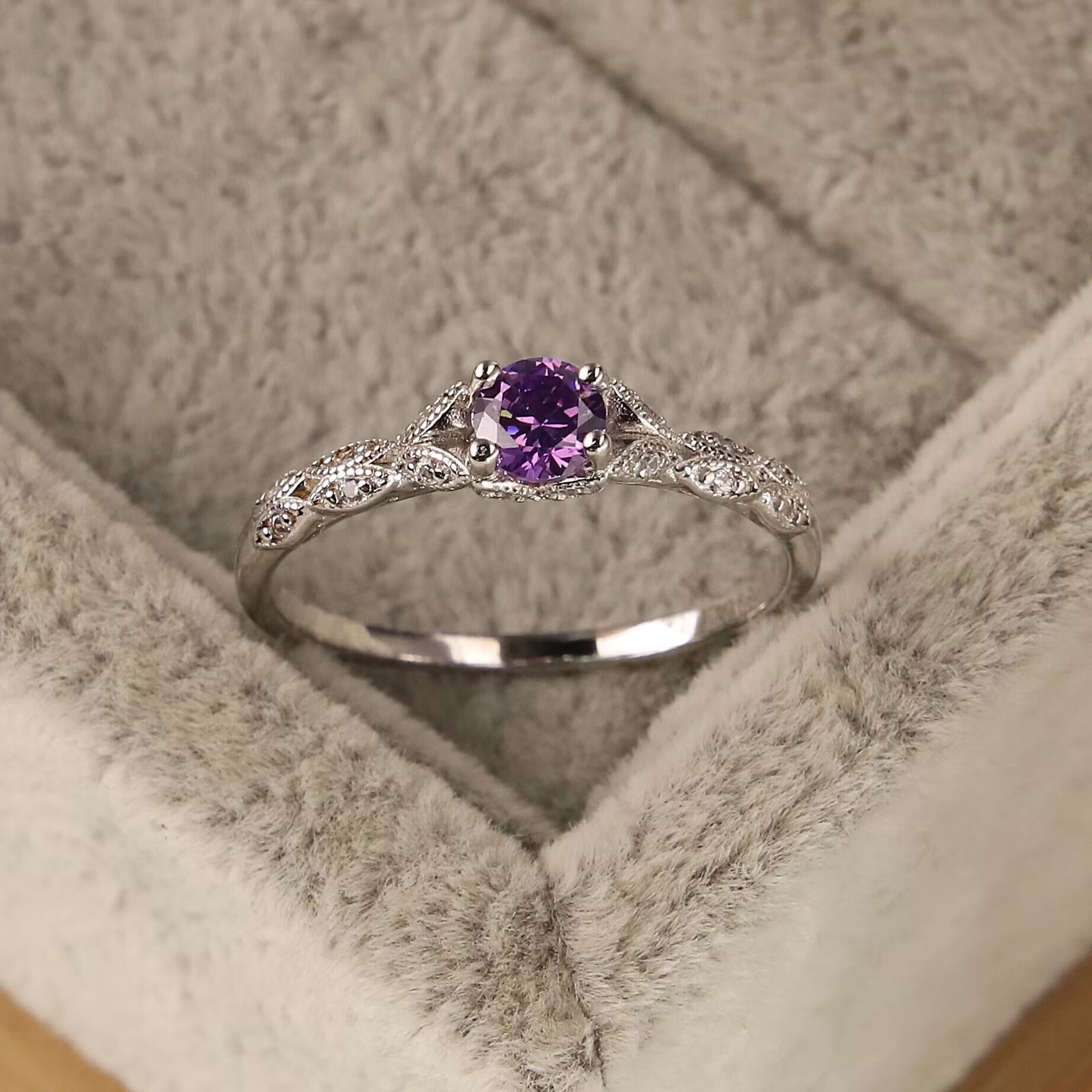 Nova - Bague minimaliste en améthyste et zircone