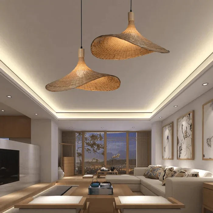 RusticWeave Light – Élégante Suspension en Rotin
