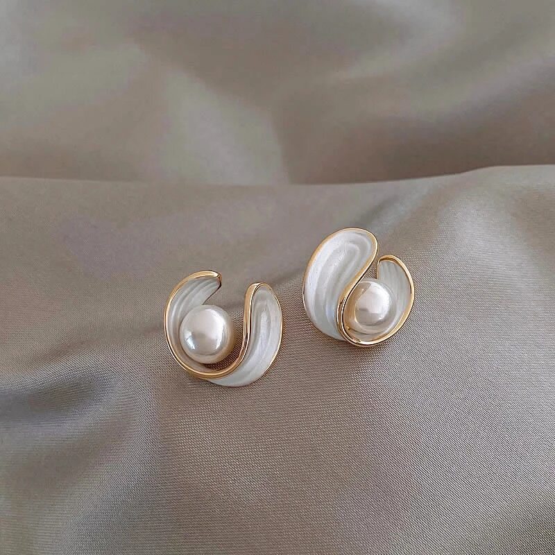 Amara - Boucles d'oreilles luxe en opale blanche et perle dorée
