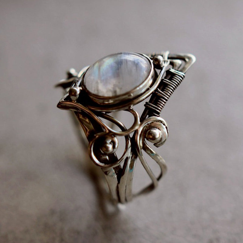 Clara - Bague vintage pierre de lune élégante