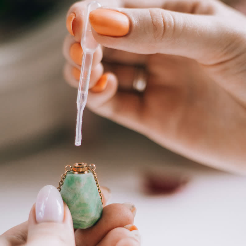 Iris - Collier flacon de parfum en cristal