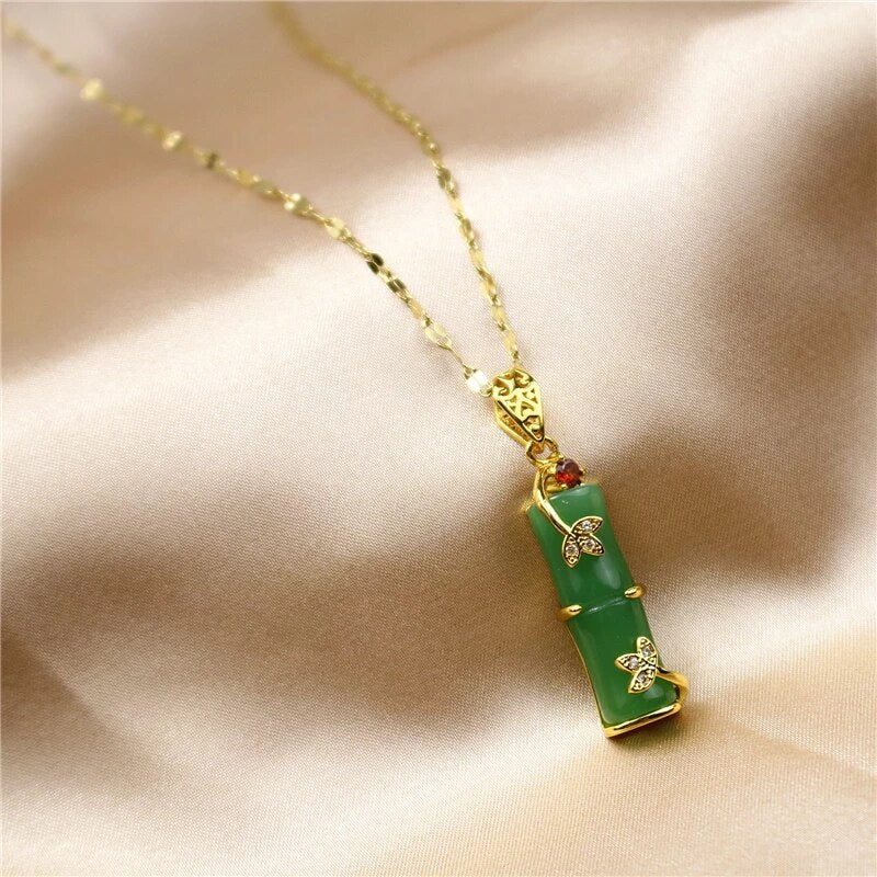 Collier Amulette Jade - Pierre de Chance et Richesse