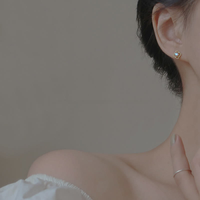Seraphina - Boucles d'oreilles vintage délicates en opale