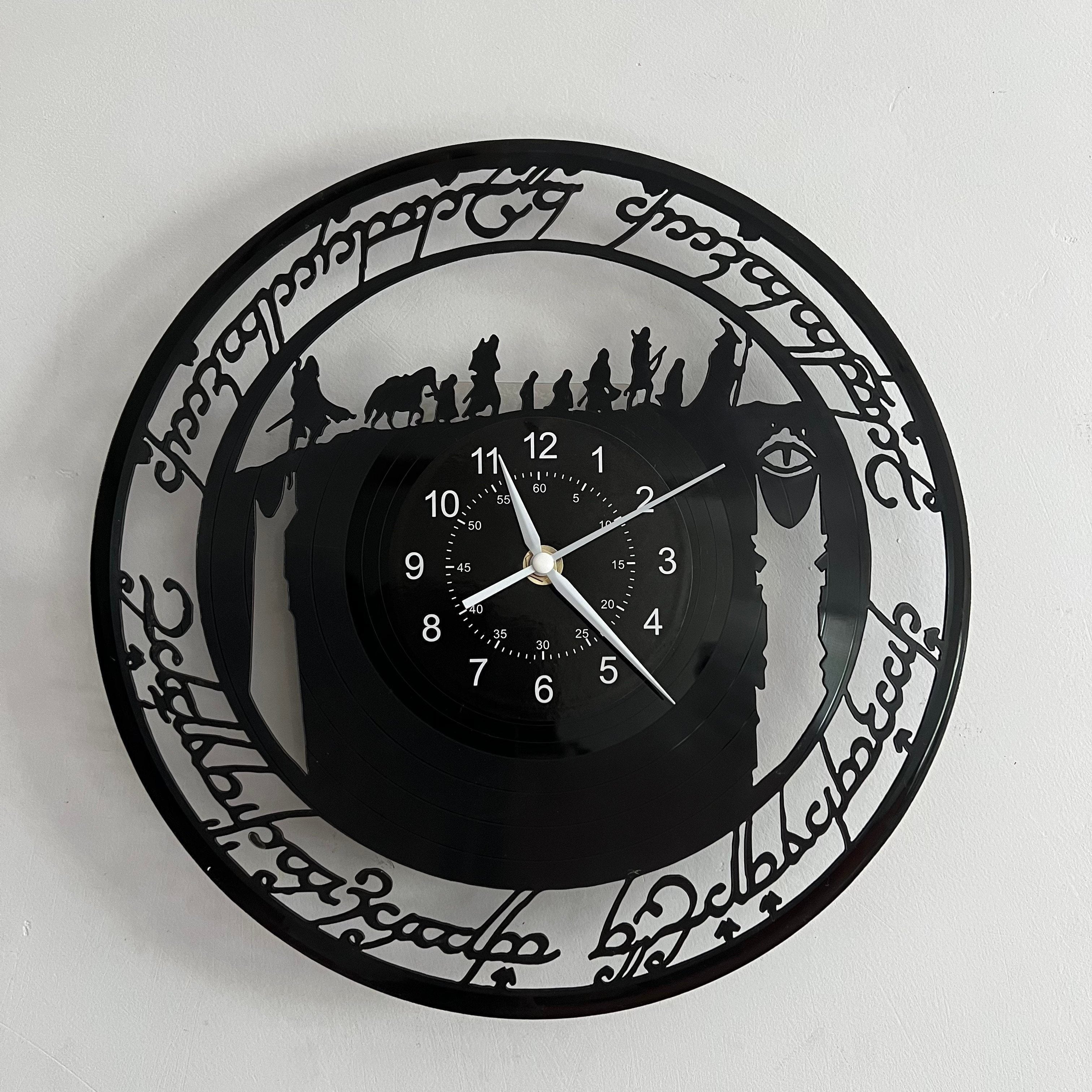 MythicWarrior - Horloge Murale Guerrier en Vinyle Recycle