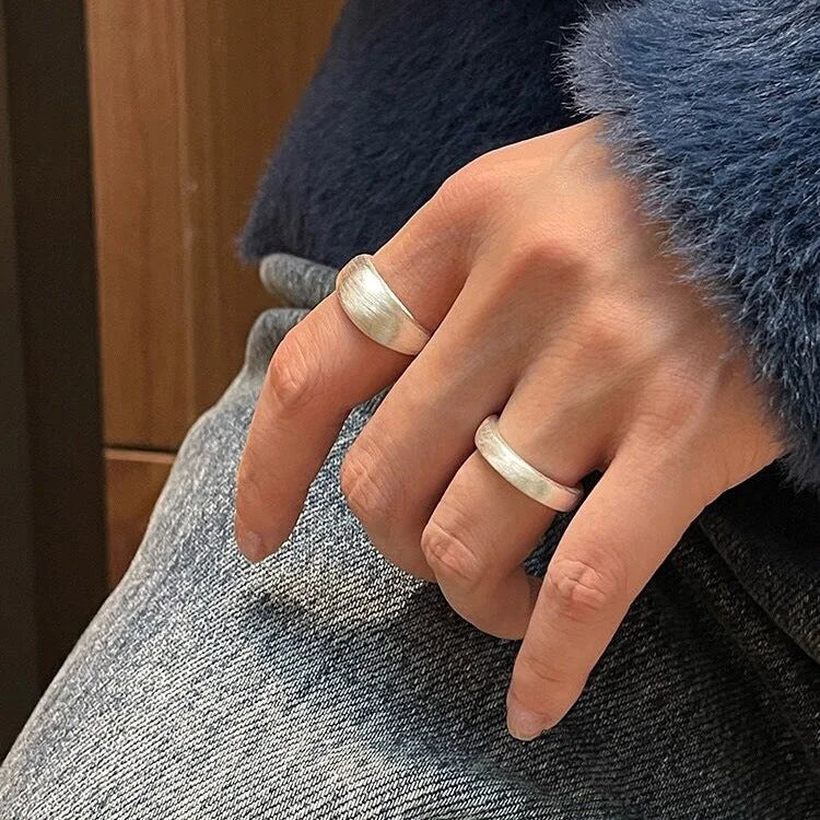 Nora - Bague demi-sphère en argent au charme intemporel