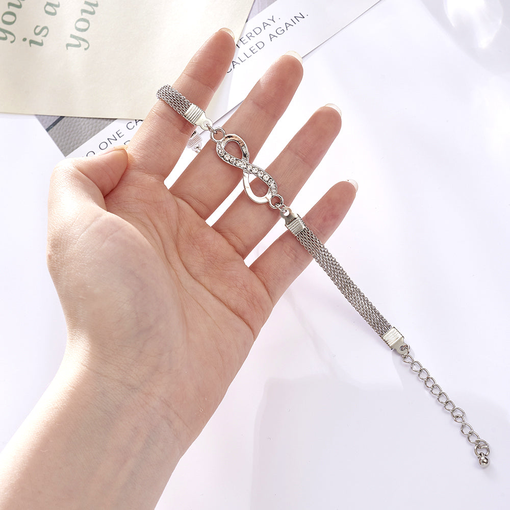 Bracelet infinity en argent, élégance intemporelle
