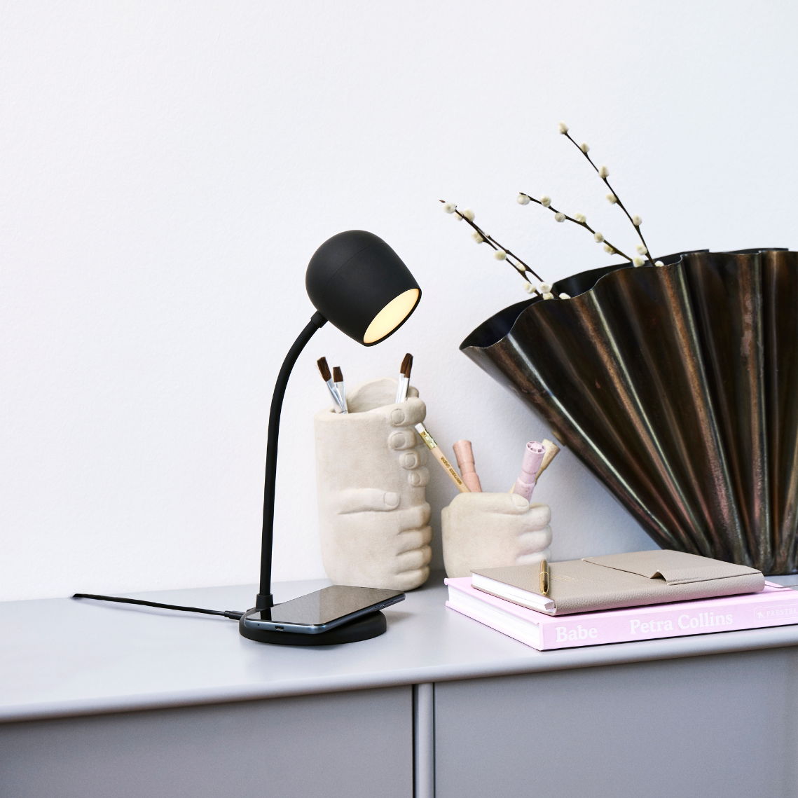 SmartGlow - Lampe LED avec Enceinte Bluetooth et Chargeur