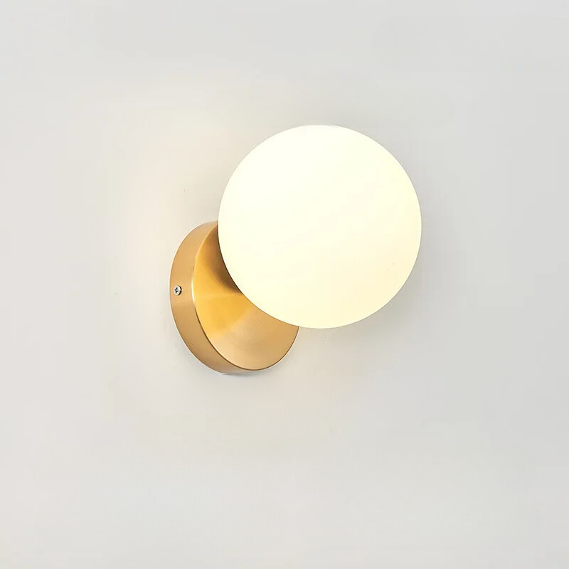 LuxeGlow - Applique Murale Doree avec Globe en Verre