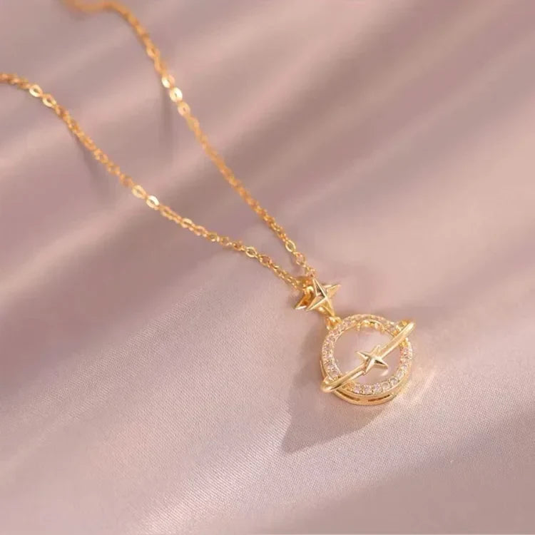 Celestia - Collier planète dorée charme céleste