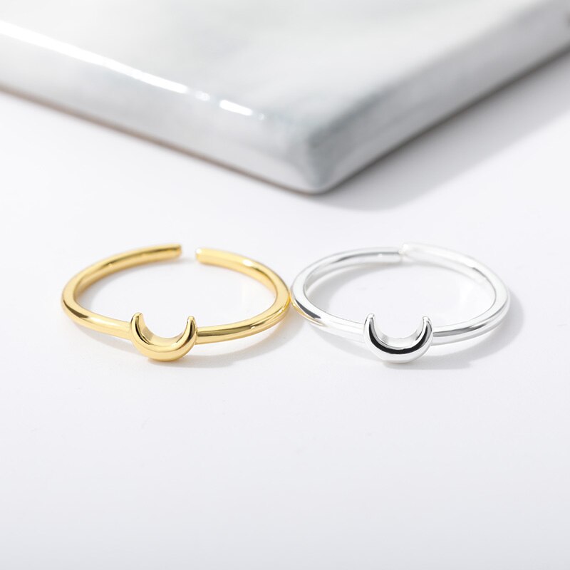 Nova – Bague Demi-Lune Fine et Bijou Élégant