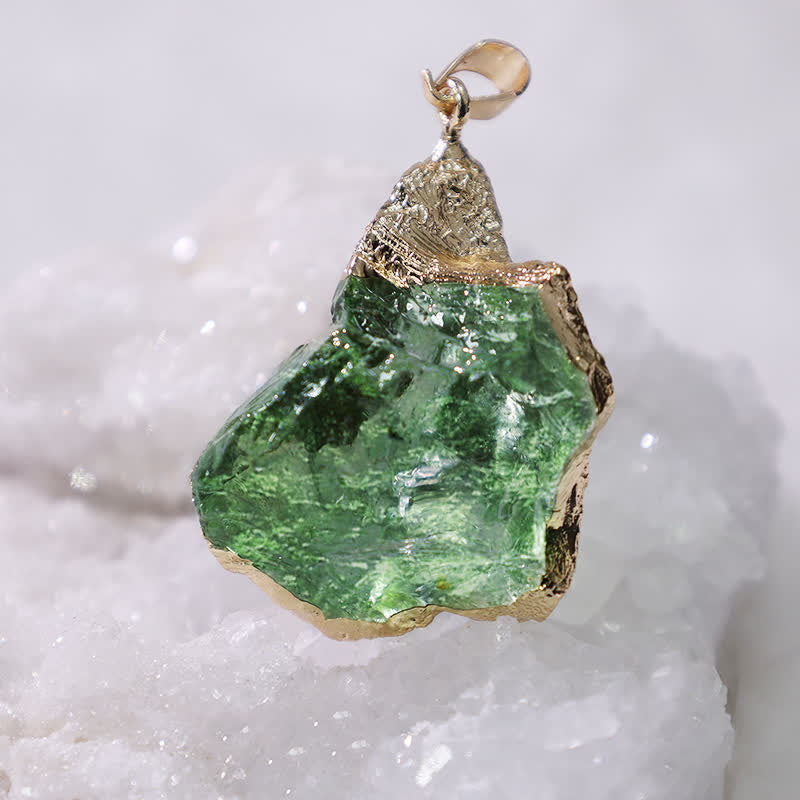 Lyra - Collier moldavite naturelle élégant