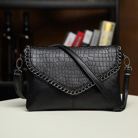 Alexa Clutch – Élégance Intemporelle en Mode