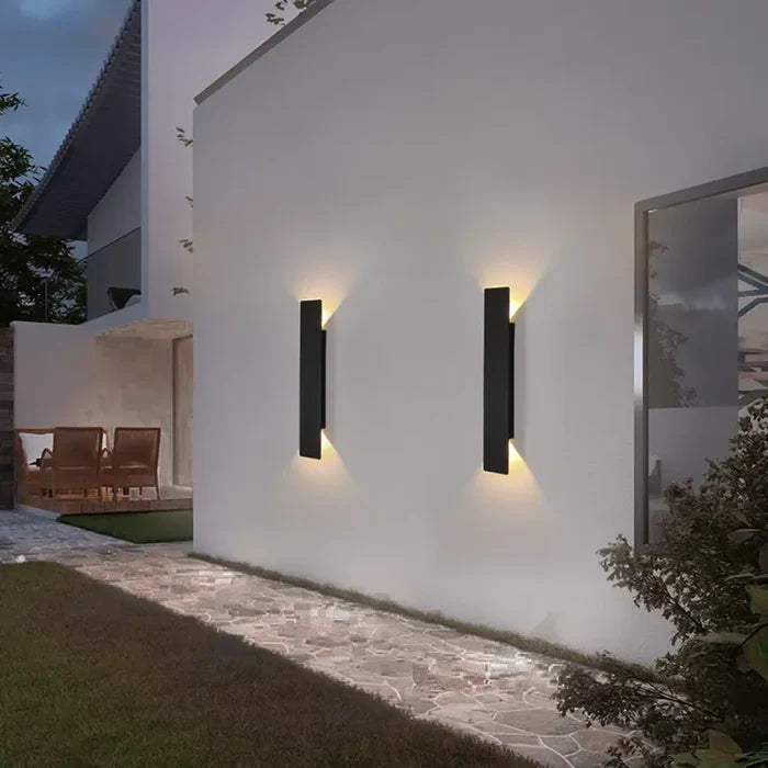 Applique Murale Extérieur LED Résistante aux Intempéries | Design Élégant pour Éclairage Durable dans Votre Jardin 1