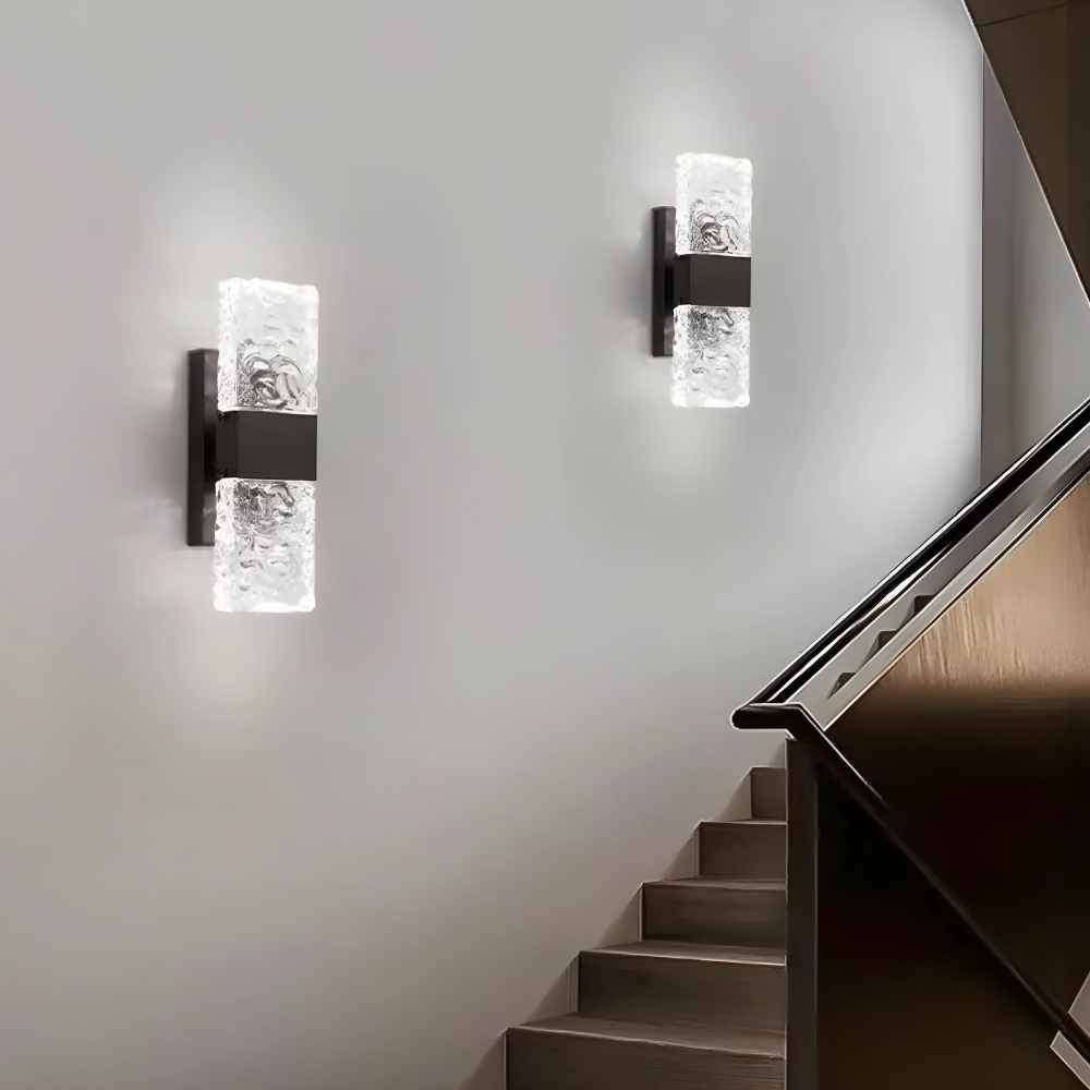 AuraLuxe | Applique Murale Design en Cristal avec Éclairage LED ? Élégance Contemporaine pour Chambre et Salon 0