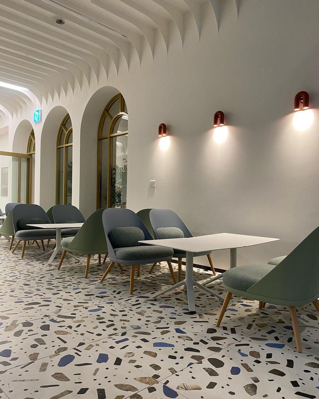 Cirqua – Éclairage Ludique à Modules en Forme de U