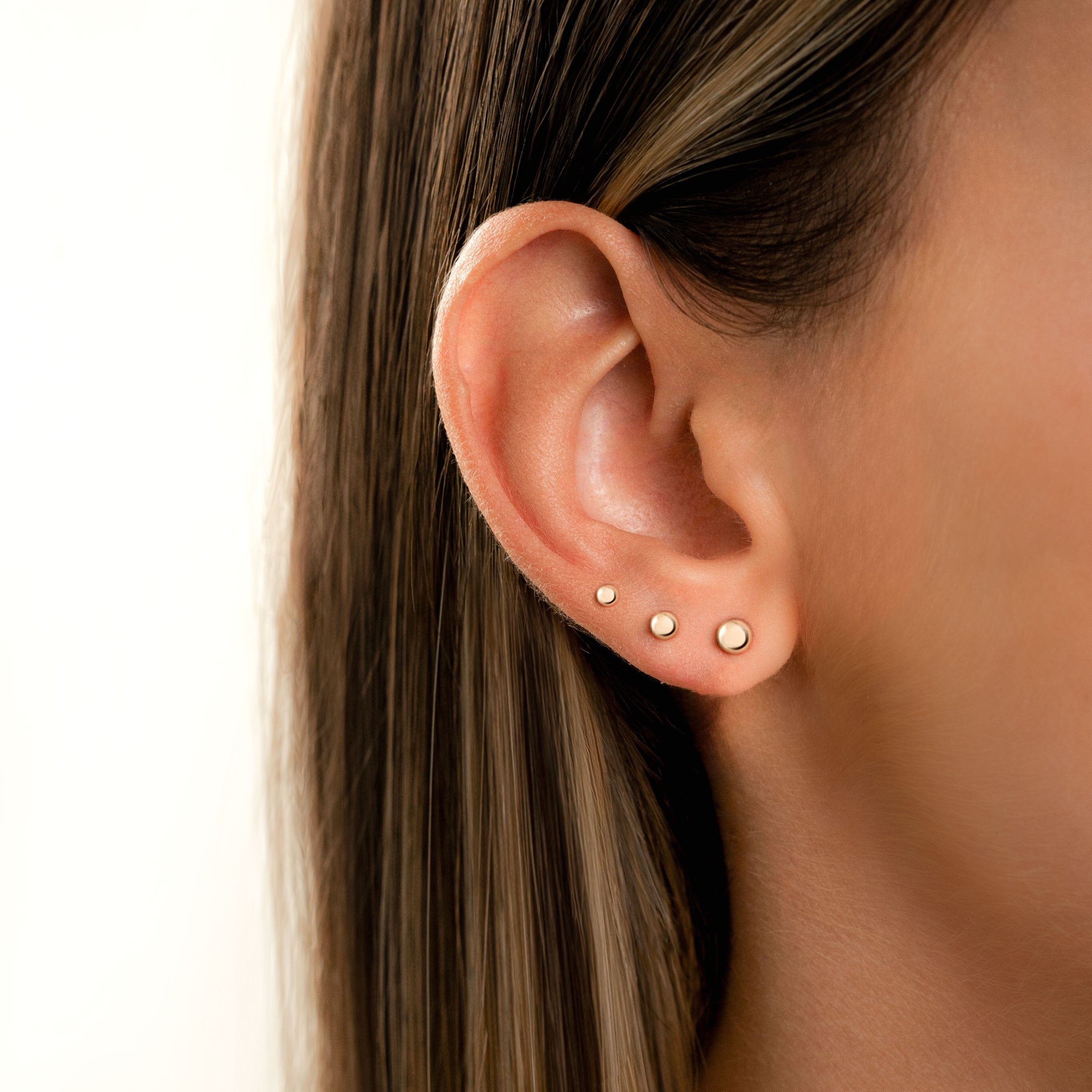 Lunara - Puces d'oreilles rondes minimalistes en argent