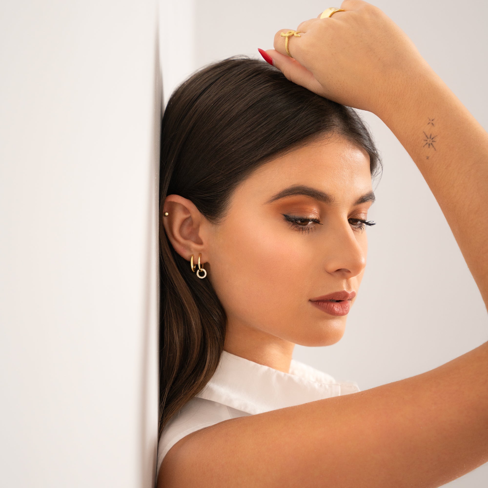 Nerida - Boucles créoles connectées en argent élégantes