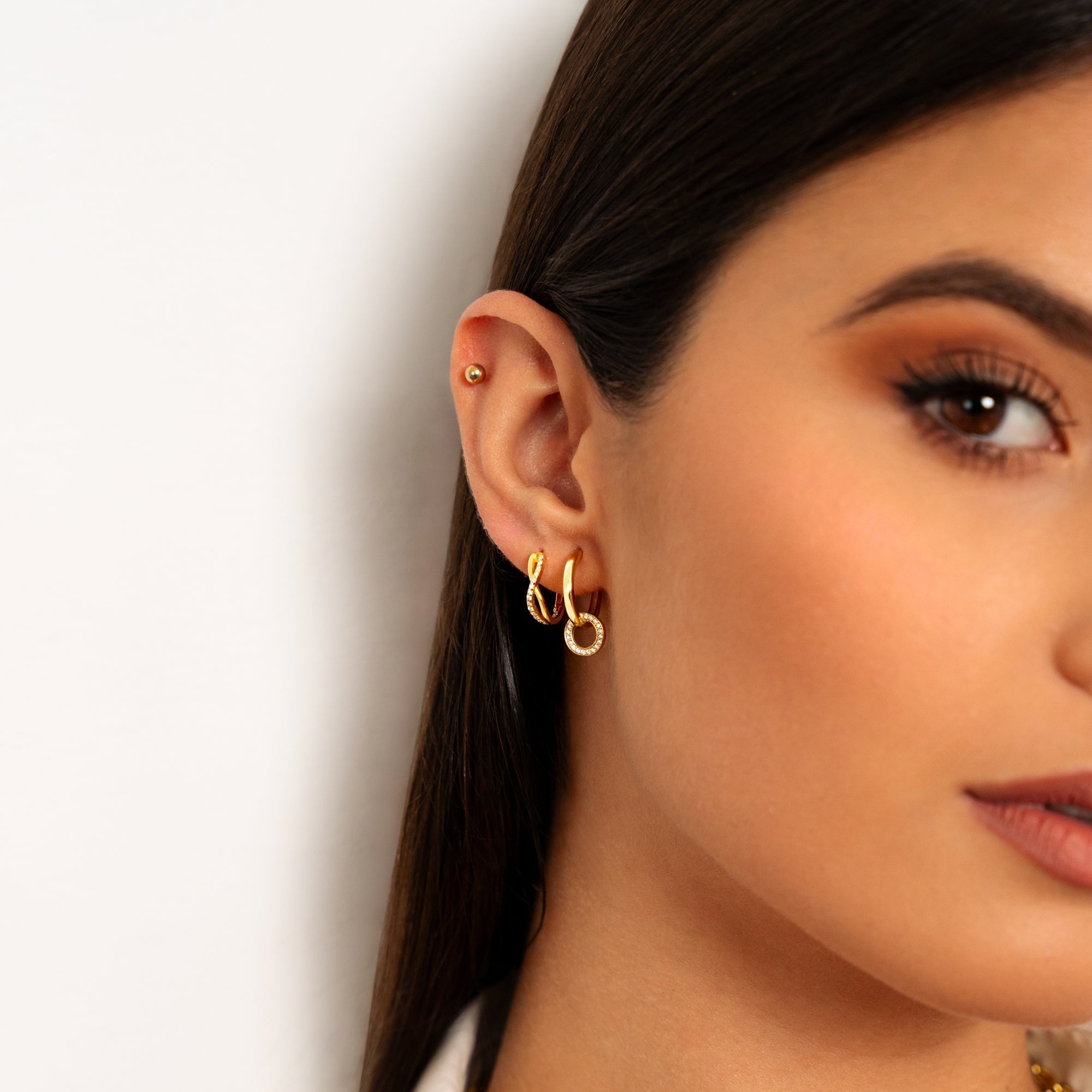 Nerida - Boucles créoles connectées en argent élégantes