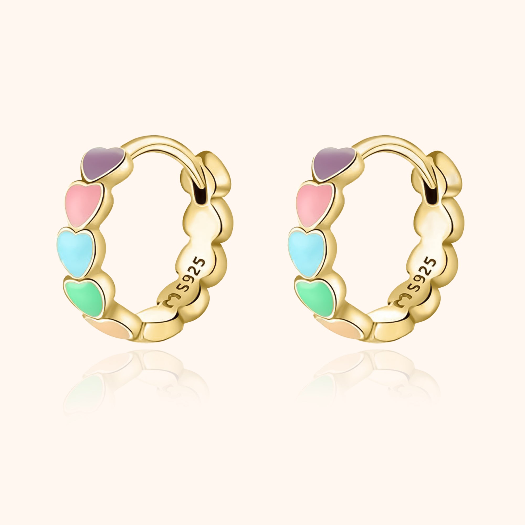 Celestina - Boucles créoles arc-en-ciel aux cœurs colorés