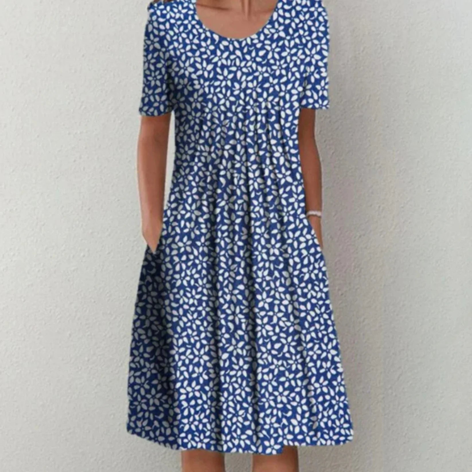 Emma | Élégante Robe d'Été Fleurie Midi 2