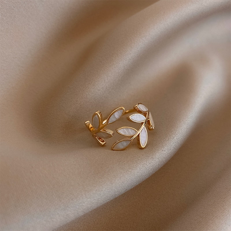 Amarille - Bague feuille dorée élégance