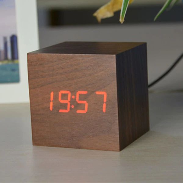 Horloge de Bureau Numérique Minimaliste en Bois de Bambou ? Design Élégant et Précision pour Votre Intérieur 0