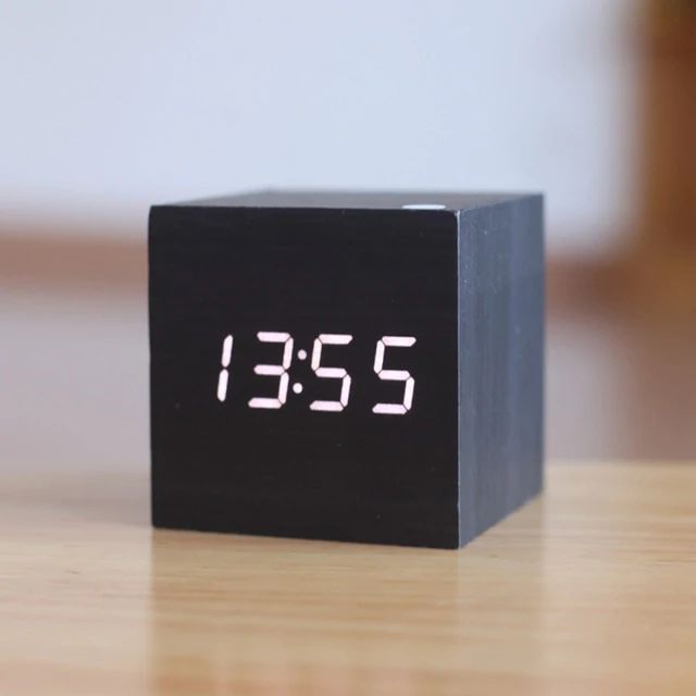 Horloge de Bureau Numérique Minimaliste en Bois de Bambou ? Design Élégant et Précision pour Votre Intérieur 1