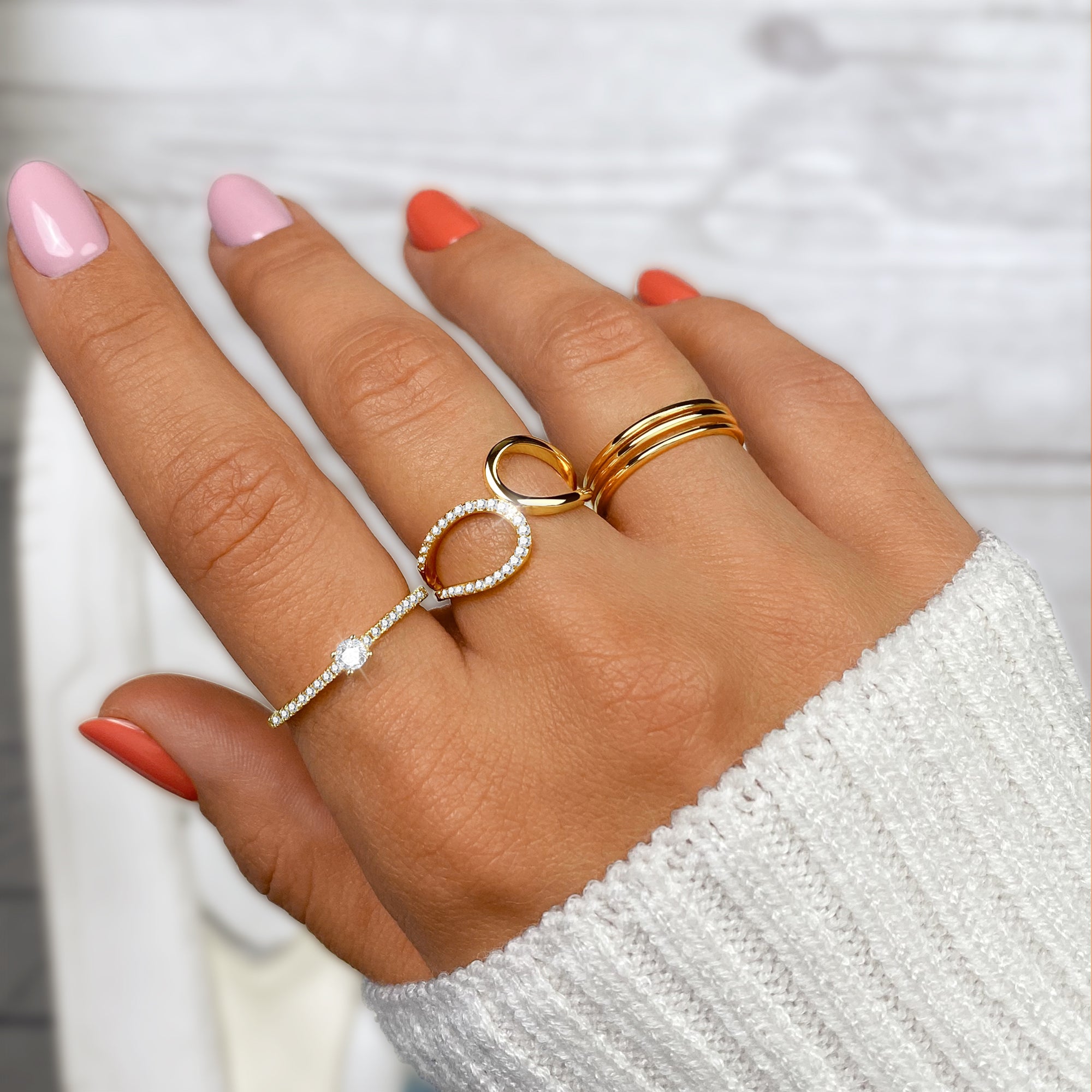 Sienna - Bague à la zircone centrale élégante et luxueuse