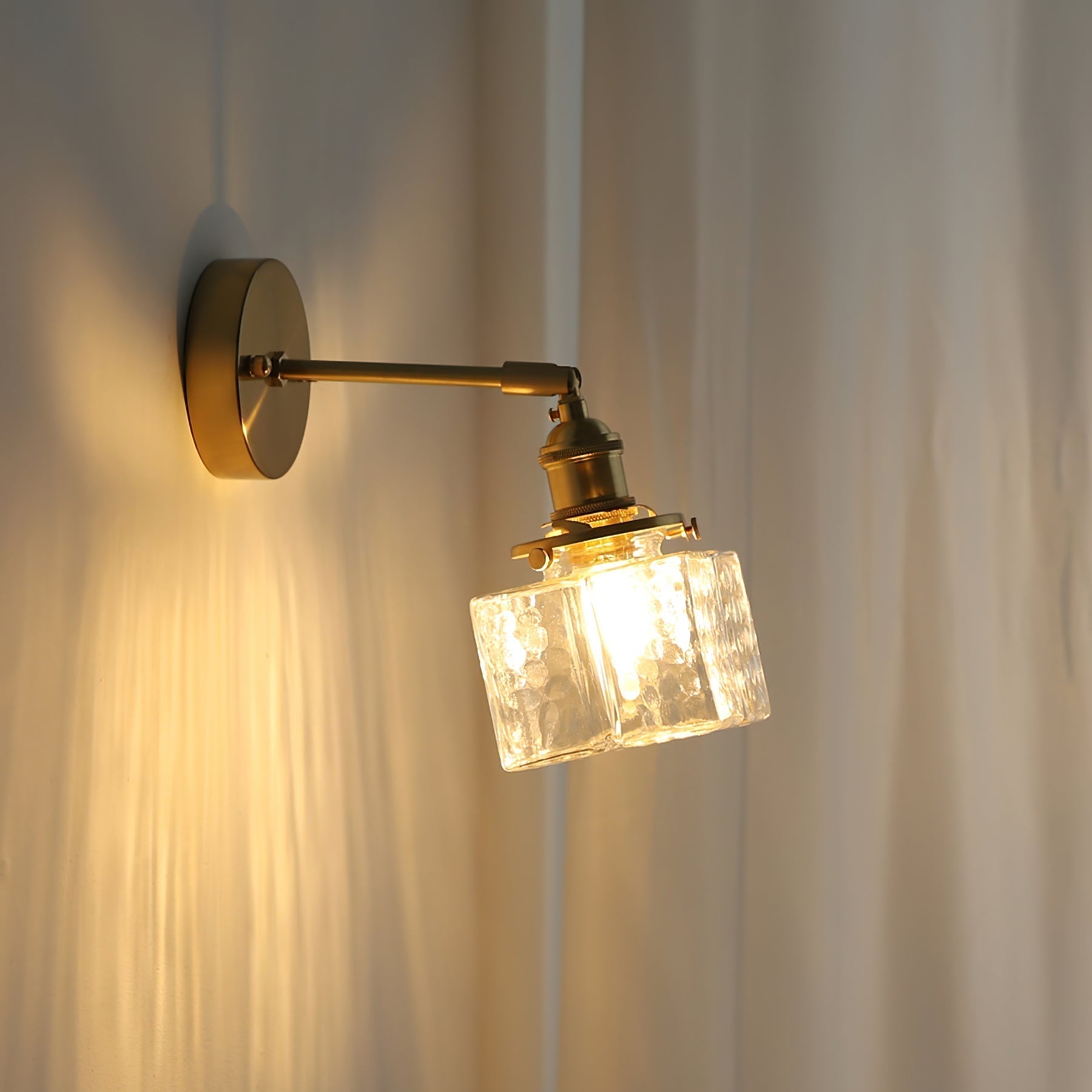 Auréa – Applique Murale LED Dorée de Luxe | Éclairage Intérieur Élégant