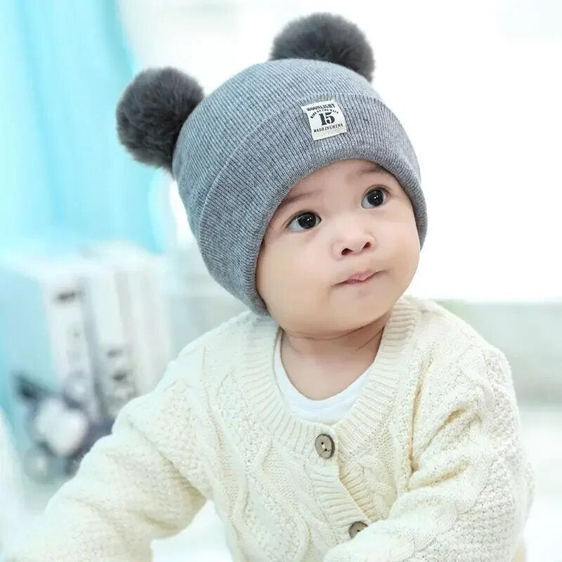 CozySnow - Bonnet Enfant Tendance avec Pompon