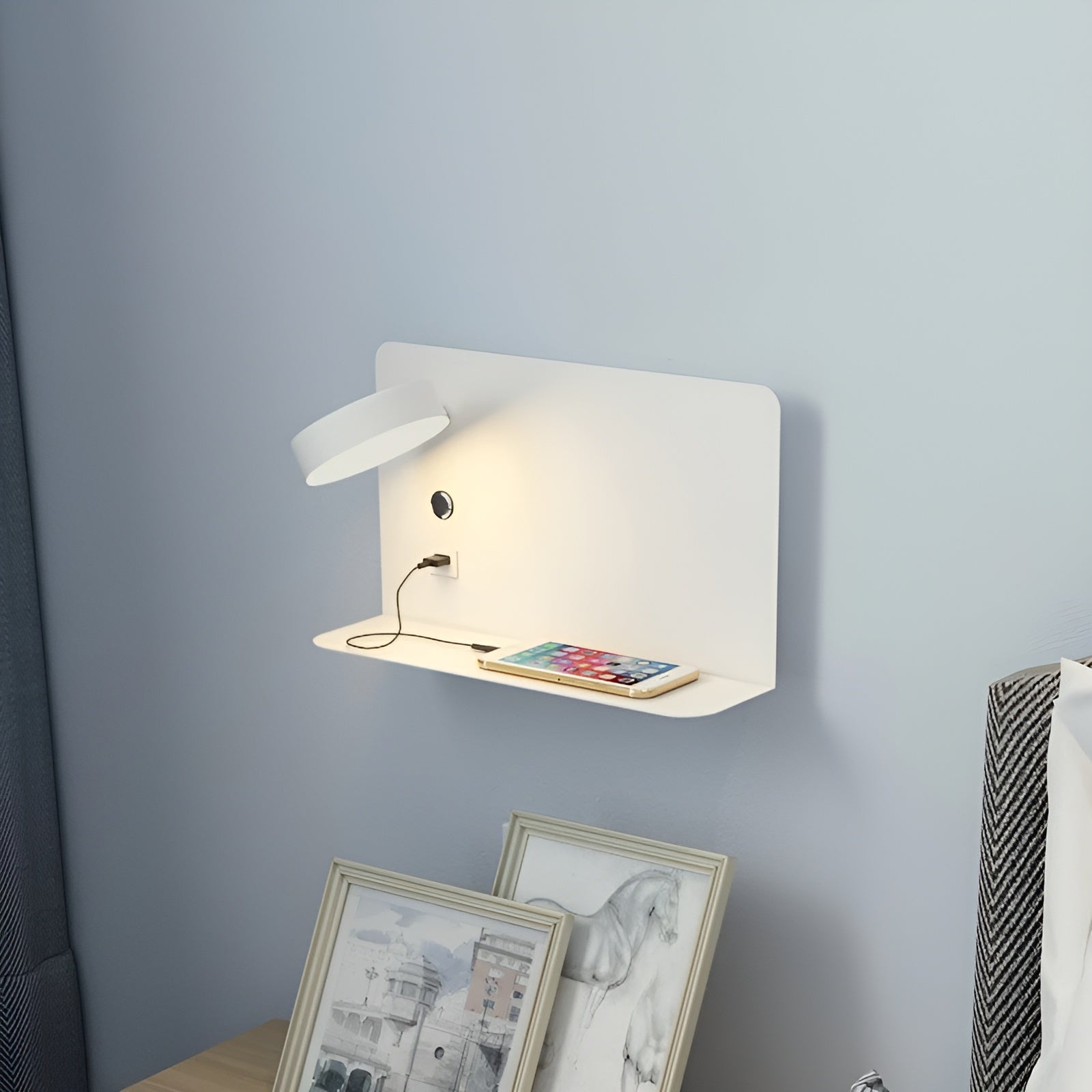 LumiCharge | Élégante Applique Murale Design LED Rechargeable avec USB 2