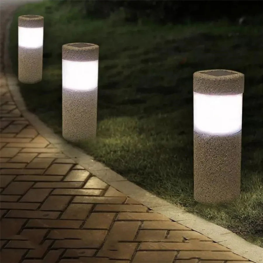 LumiStone | Élégante Lampe Colonne Solaire Résistante aux Intempéries 0