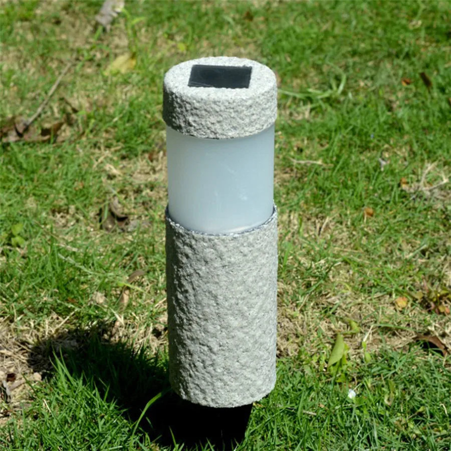 LumiStone | Élégante Lampe Colonne Solaire Résistante aux Intempéries 3