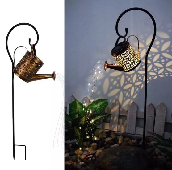 LumièreJardin | Charmant Arrosoir Solaire Décoratif en Métal 5