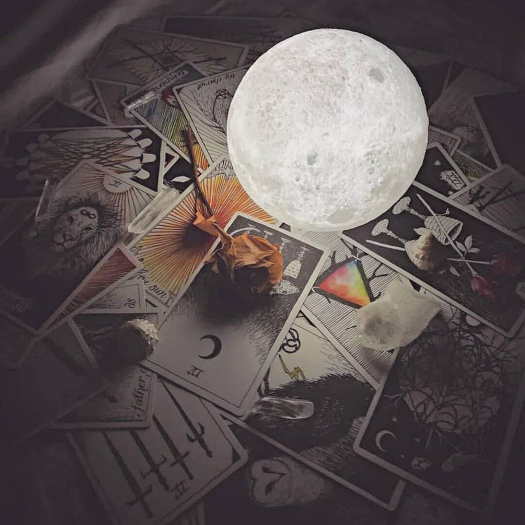 Lumière Lunaire | Lampe en 3D avec Commande Tactile et Support en Bois | Ambiance Apaisante pour Votre Intérieur 7