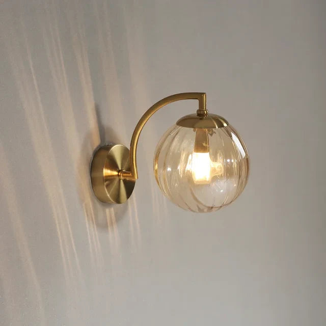 LuminaNordic | Élégante Applique Murale Design en Verre LED 1