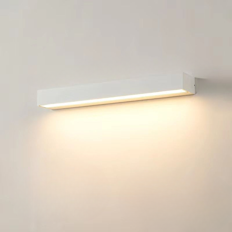 Luminor | Élégante Applique Murale Design en Métal Blanc pour Salon 1