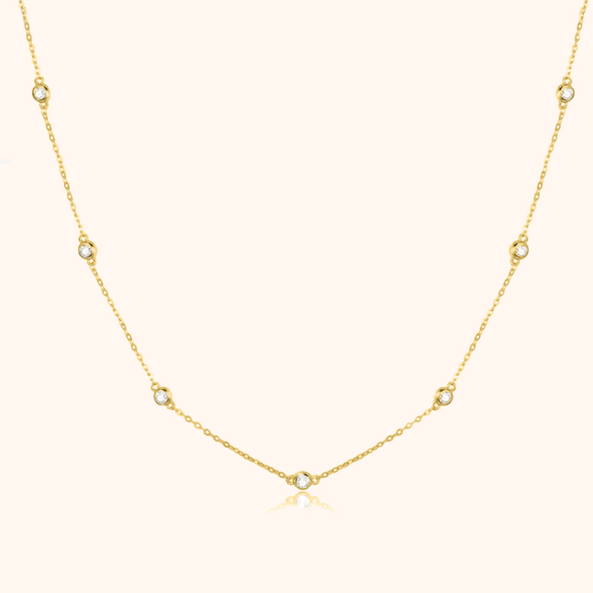 Elara - Collier à la zircone en argent raffiné et élégant